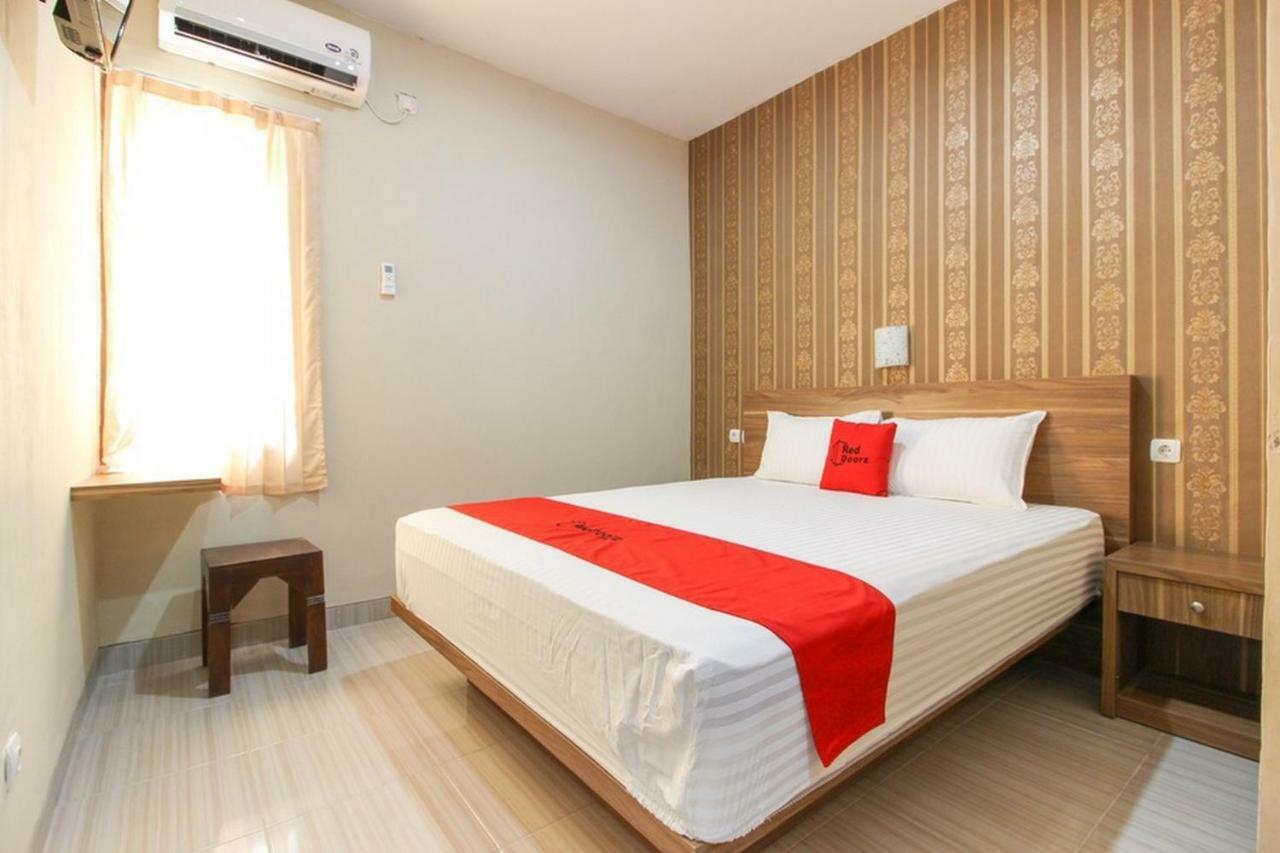 เรดดอร์ซ เนียร์ ยกยา เกมบาลี โมนูเมนต์ 3 Hotel Kalasan ภายนอก รูปภาพ